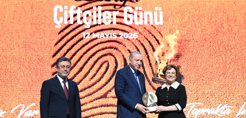 Torbalı’nın gururu Külliye’de ödül aldı